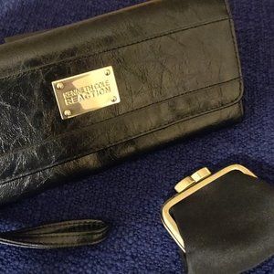 KENNETH COLE REACTION  WRISTLET / COIN PURSE INCL.